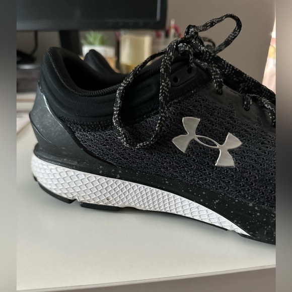Under Armour Charged Escape Sneakers - Picture 3 of 5